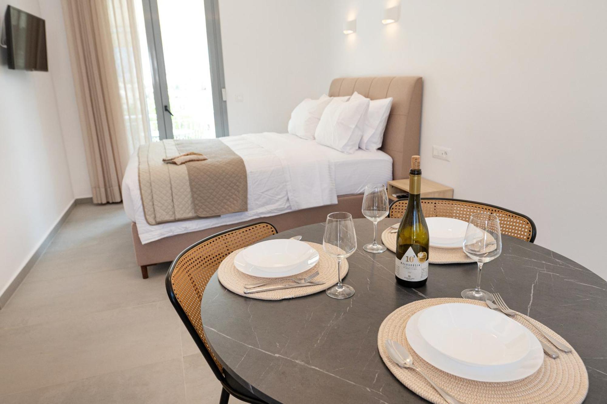 Apartment Sophie's 3&4 Poros Town